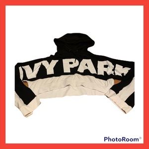 COPY - Ivy Park Cropped Sweatshirt White Black Small